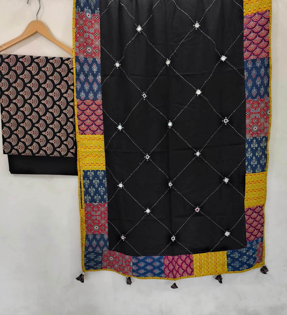 Ajarkh Print Top With plain Bottom fabric And Ajarkh Patch with original Mirror And Kantha Work Dupatta Best Quality