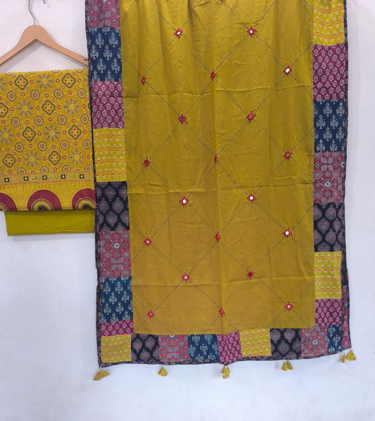 Ajarkh Print Top With plain Bottom fabric And Ajarkh Patch with original Mirror And Kantha Work Dupatta Best Quality