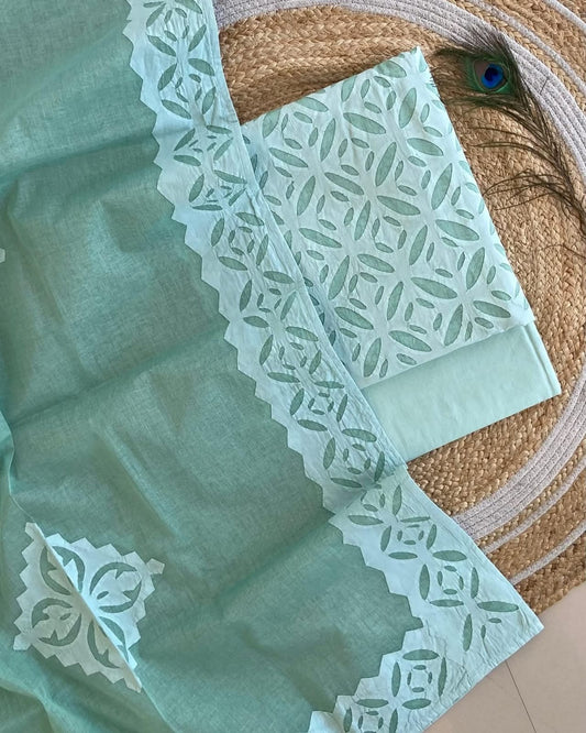 Applique Work Dress Meterial Cotton with Organdy Cotton fabric Best Quality Soft fabric

Top faApplique Work Dress Meterial Cotton with Organdy Cotton fabric Best Quality Soft fabric

Top fabric 2.5bric 2.5 meter
Dupatta 2.5 meter
Bottom fabric 2.5 meter